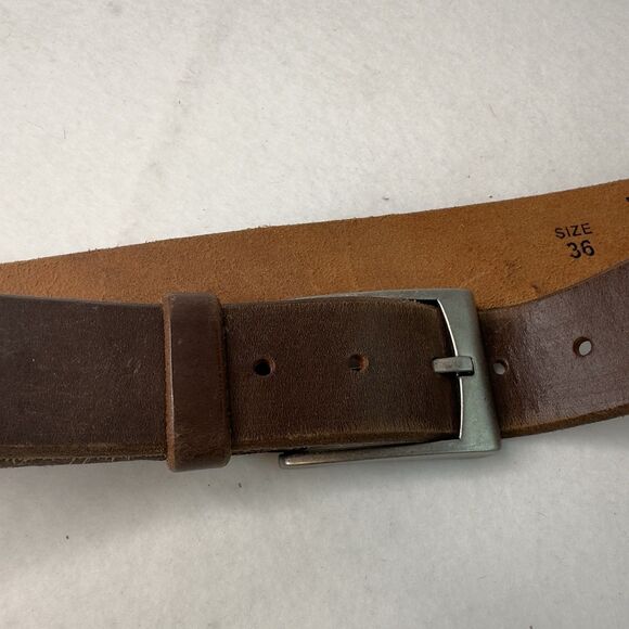 Levi's Men's Brown Vintage Leather Belt Size 36 - Picture 1 of 6